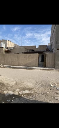 هدم بيت • ١٠٠م • الأبله