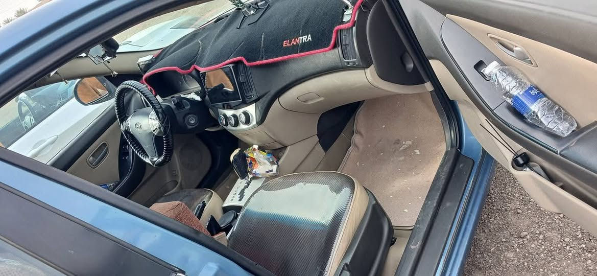 النترا م٢٠٠٩خليجي مكينه ١٦٠٠  دكشن ع مكفوله مكينه وكير وصدر وتخم تاير وتبريد مكفوله سعر 105 وبيه مجال قليل مكان بغداد زعفراني بسمي ربيل سنويه ٣٠ هزه جديده ٤ بيه صبغ بابين  وجاملغ بدون فتح  جهت اليمنه من جوه ثهر شخط وبيه جراد‏‪***********‬‏
