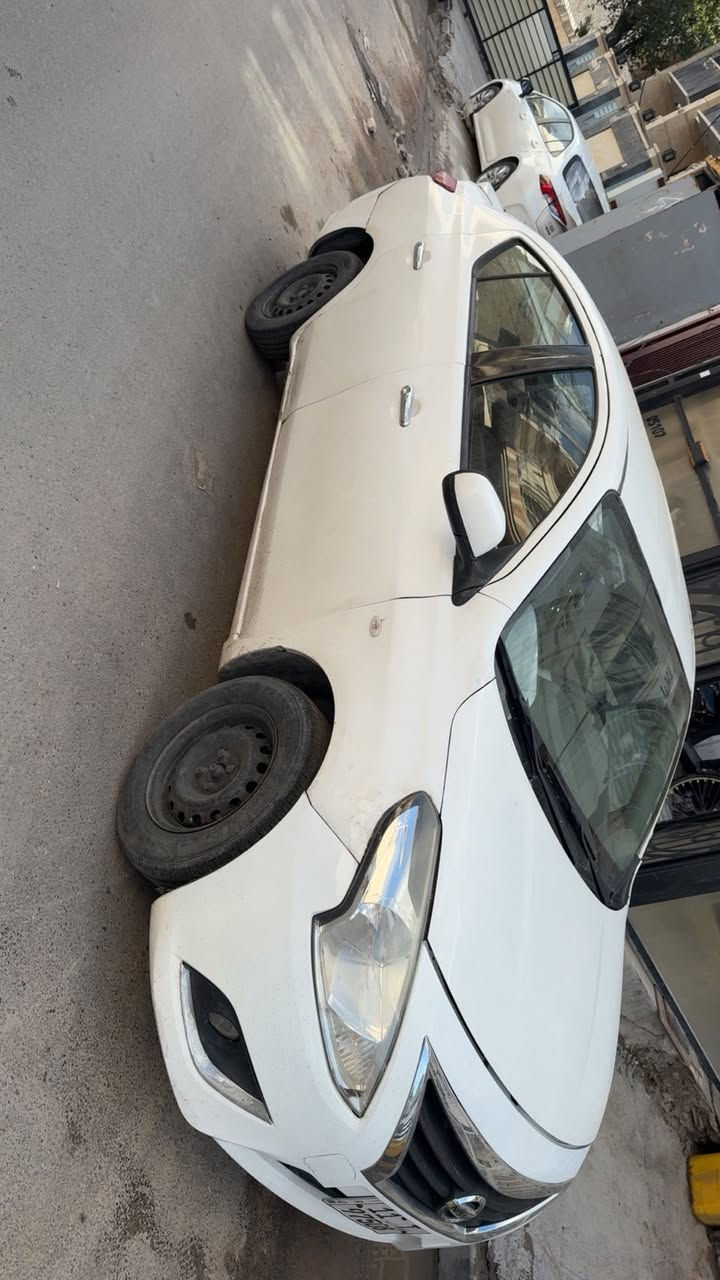 السلام عليكم نيسان سني مديل ١٩ رايدهه ٧٠ ورقه وانته تدفع الغرامه قفل ***********
