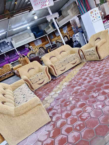 تخم تركي سبرنك 7 مقاعد مستعمل نضيف السعر 200 ألف العنوان العزيزيه منطقة باب الحاره للمراسلة *********** يوجد واتساب وماسنجر وتوصيل بل الاجره الصويرة
