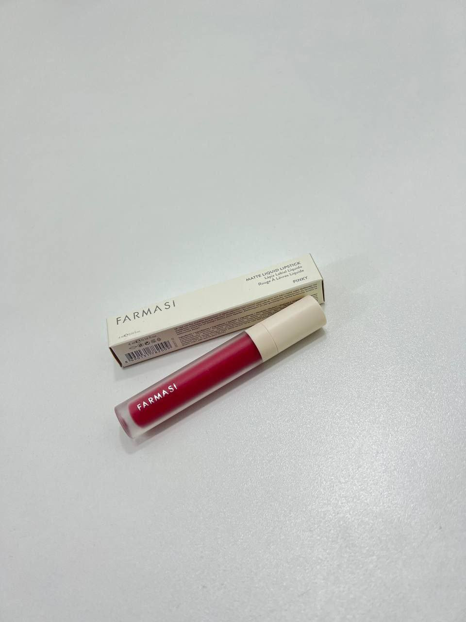 هذه مجموعة من أحمر الشفاه السائل المطفي من فارماسي (Farmasi Matte Liquid Lipstick). 
تأتي المجموعة في عبوة تحتوي على 12 قطعة.
تتميز بتركيبة غنية بالألوان وتدوم طويلاً دون أن تتسرب أو تنتقل.
القوام كريمي ينساب بسلاسة عند التطبيق.


**إذا كنت صاحب هذا الإعلان وتريد حذفه لأي سبب، رجاءا أرسل رسالة إلى الدعم الفني**