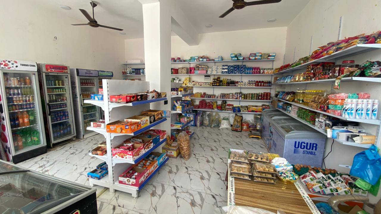 سلام عليكم اسواق للبيع العنوان الدورة البوعيثة مجمع العدل بي7 عارضات عامودية و4 بطحية الدخل بين 300-370 السعر 15 مليون سبب البيع يمين بالله قسما عظما فقط لأن طالب سادس ومقبل على امتحانات
***********
