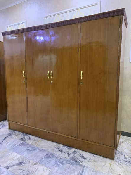 من رخصت مدير محترم كناتير اثنين صاج تفصال درجه اولى خشب ثقيل داخل وخارج صاج ضهر جرجوبه سعر كنتور اربعه بيبان 140 + سعر كنتور ثلاث بيبان 125 رقم هاتف *********** بغداد
