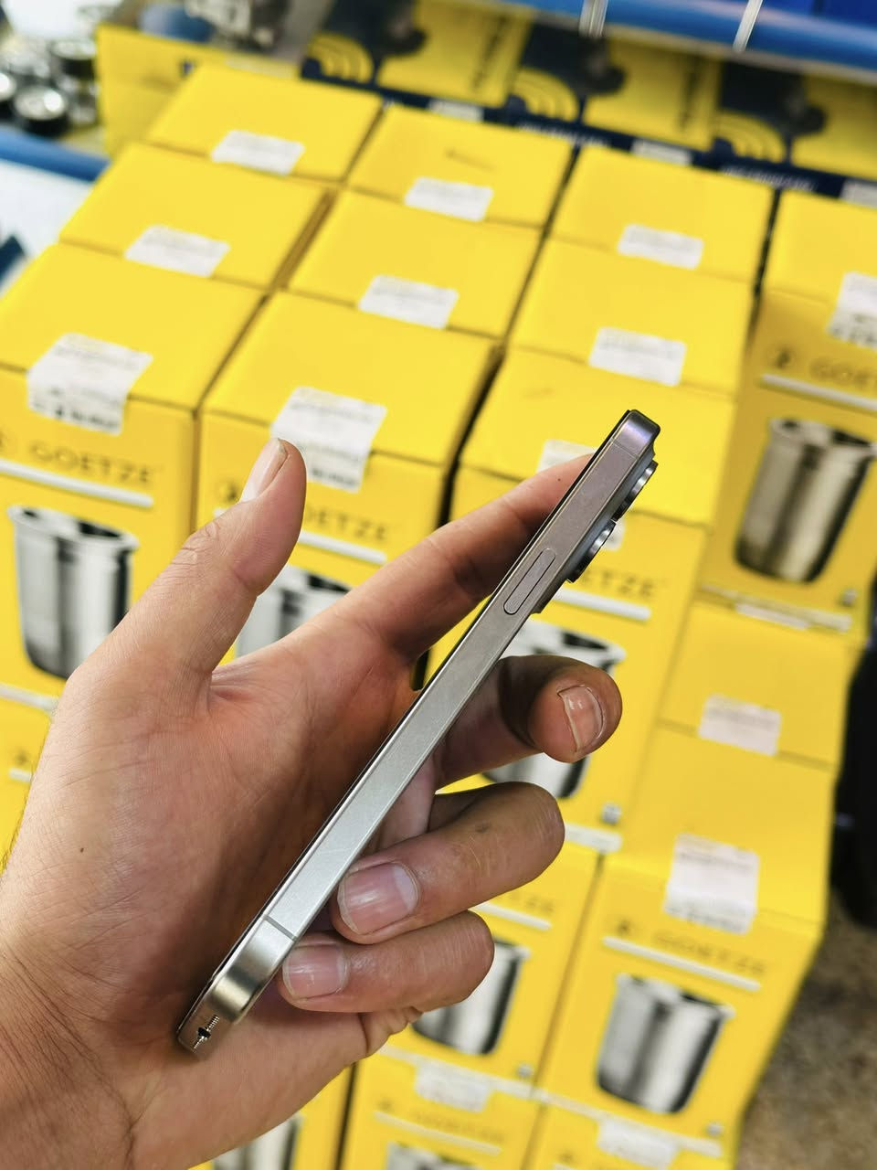 iPhone 15 pro max
ذاكره 256 
بطاريه 85 
لون تيتانيوم المرغوب
نموذج m
تك سيم 
جهاز مبدل شاشه فقط
كله شغال مابي اي خلل شرط 
سعره 625 الف 
***********
