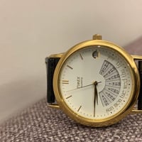 نوادر • ساعات • سعر لكل قطعة