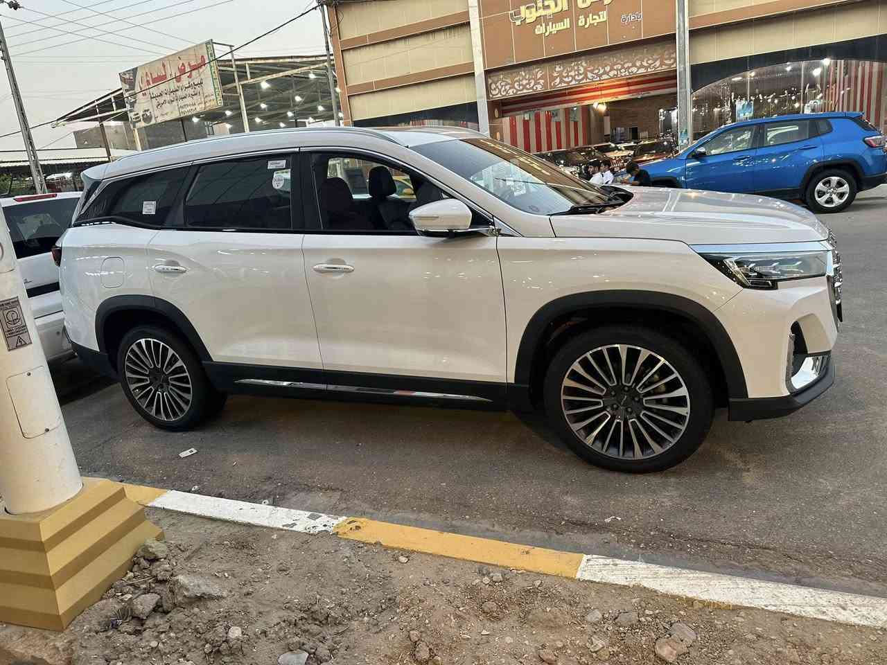 السلام عليكم للبيع جيتور x90خليجية كامل المواصفات مكفولة كفالة ماعدا بارد جدا قليل يقبل الجنطة من ألأسفل مرقمة شهداء ذي قار السعر 160ورقة وللاستفسار عبر الرقم ***********
