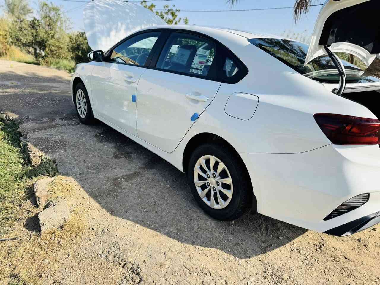 سيراتو ٢٠٢٤مكينه ٢٠٠٠ماشيه ٥٤بيه شخط زغير باب خلفي عكس سايق واضح صوره مكان واسط  الزبيديه السعر١٨٥
***********
***********
