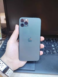 آيفون ١١ برو ماكس • ٢٥٦ • فيس ايدي عاطل