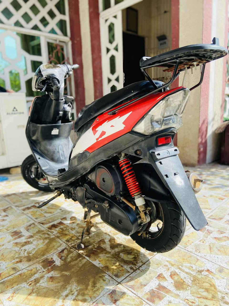 ا
السلام عليكم شباب ماكس عدله للبيع مال رمبه بلاد 49نضافه فول نقصه بس سلف السعر 650 وبيه مجال استفسار *********** او خاص
