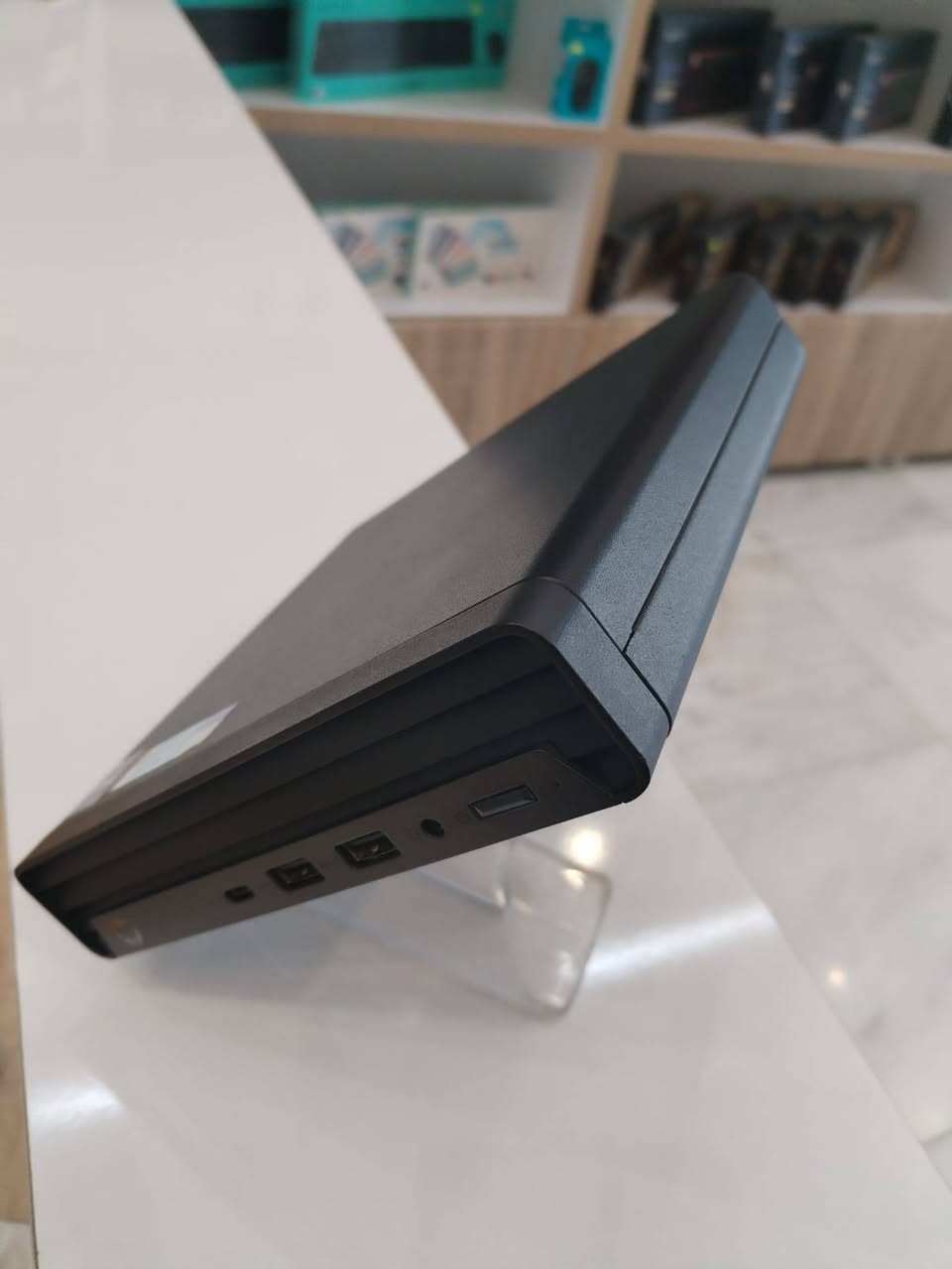 مواصفات
Cor i7
الجيل 12
رام 16
الهادر ssd 256
السعر 400 قفل قفل 
للتواصل ***********
