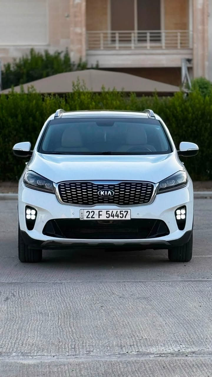 سورنتو 2019 

مكفوله  من الضربه والصبغ 
بيه بارد فقط 

وسياره جديده على وضع الشركه برغي مامفتوح بيها كير محرك كفاله عامه 
سياره فول مواصفات 1/1 
بانوراما 
محرك 6 سلندر 
7 راكب 
3 قطع تبريد 
بصمه 
مري شفط 
اشاير بالمري 
كشنات جلد 
كرسي كهرباء  جهتين 
شاشه ابل كار بي 
 تبريد شاشه 
بردات خلفيه 
صندوق كهرباء 
شاحن واير ليس 
تحكم ستيران 
ترحيب 
لايتات زنون 
بك لايت LED 
بعد بيها هواي مواصفات 

سياره جديده على وضع الشركه 
رقم اربيل باسمي 
فحص وهزه وسنويه كله جديد 

السعر 225

***********
