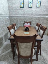 الميز • جديد • حالة ممتازة