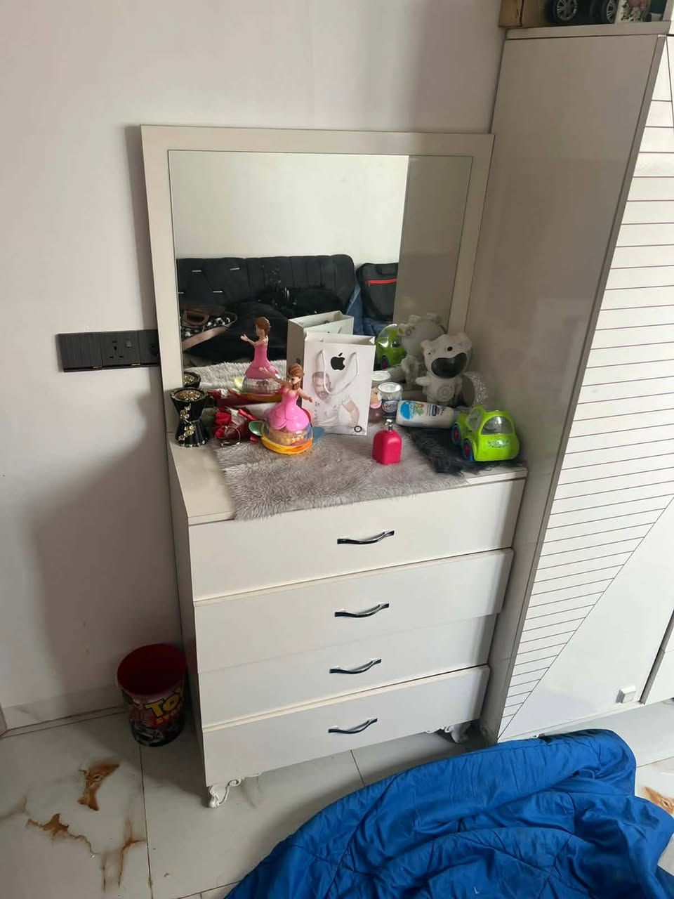 غرفة نوم للبيع السعر 250 مستعمل شي قليل الشراي يراسل خاص


**إذا كنت صاحب هذا الإعلان وتريد حذفه لأي سبب، رجاءا أرسل رسالة إلى الدعم الفني**