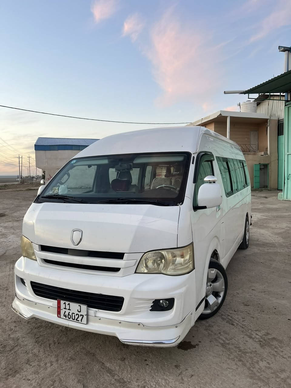 سلام عليكم 
جنبي 14 استلام 16  رقم بغداد انكليزي ماشيه 190  السياره خير من الله منظومة غاز باب كهربائي تايرات جدد صدرها جديد دشومه كريم اللامي عليها ويلات 17  بيها طخه يم البكلايت الخلفي اليسار .  الهلالات الخلفيه بيها صبغ  السياره كلش حلوه ابيع فقط بدون مراوس  
مكان السياره موصل الايسر 
الاتصال 
***********
*********** 
سعرها 145 وبيها شي بسيط
