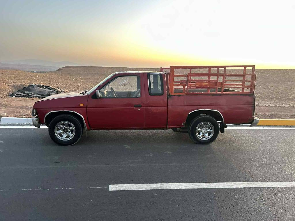 پیکاب تاک ئاڕم بەشەرتی ئەوەلیات 
گێڕ و مەکینە و اکسل بەشەرت کارەبای و فڵچە و لایت و گشت گیانی ئیش دەکـا
سعری 14گەڵا شوێن کوێە
ژمارە مۆبایل *********** كويسينجاك, أربيل
