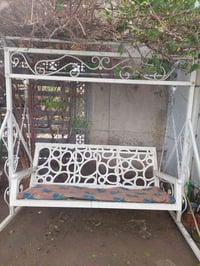 مرجوحه • ٣نفر • حديقة