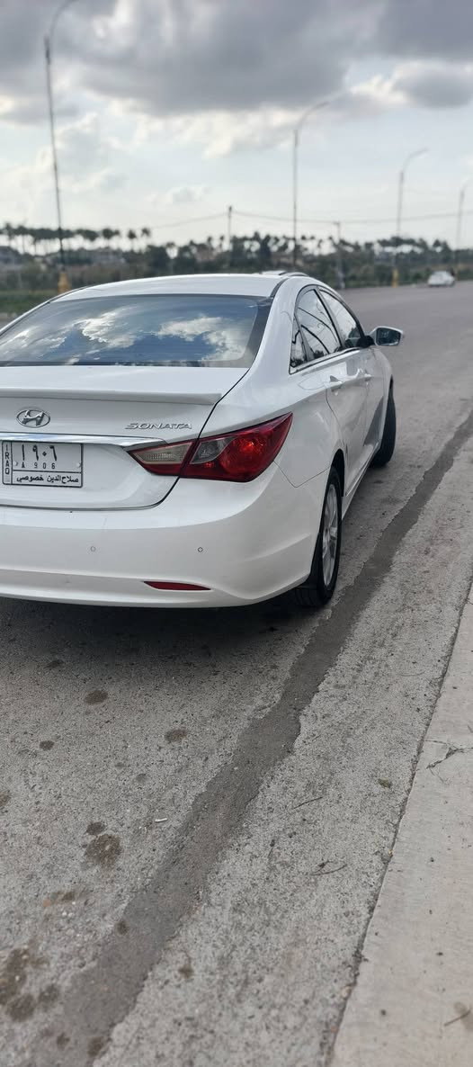 للبيع فقط .
سوناتا   مضلع خليجي
سعرها120ورقة وبيها مجال
موديل 2011خليجي 
حجم محرك 2400 المرغوب
گير محرك كفالة مبدل رواجز فقط 
تخم تاير جديدويالة اصلي
صدر امامي خلفي بشرط  تبريد تدفأه شغال
سيارة جاهزه اي نقص مابيهه ربع متصرف عليهه 
رقم مميز بأسمي 
 
كهرباياتها كلة شغال ميحتاج اوصف تجي اتشوف بعينك
سيارة بل واقع احلا من صور 
بيهه ربع الباب الخلف السكن  صبغ او بيهه مكانين بارد 
مكان سيارة صلاح الدين قضاء الضلوعيه 
للأستفسار. ***********
