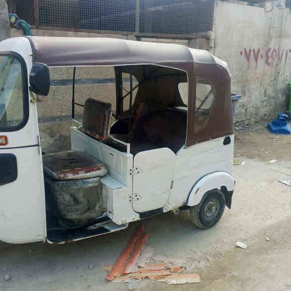 سلام عليكم شباب تكتك موديل 22 وجبه اولئ تسجلت من رقمتها 21 شهر 12 باسمي كشر كفاله من صبغ ومعجون عده طخه زغيره بل لغد بصوره شخط فقط ودوسه اماميه شويه بيها تعمير نكد خياس وسويته كلش بصيط مكينه مره وحده مفتوحه بوشه وبستم فقط تحويل ثاني يوم تكتك بوجهك لشارع كهربائيات كله شغاله سعرها 7100 بيها مجال مكاني بغداد سبع قصور وعندي سيبايه مالتها موجوده ***********
