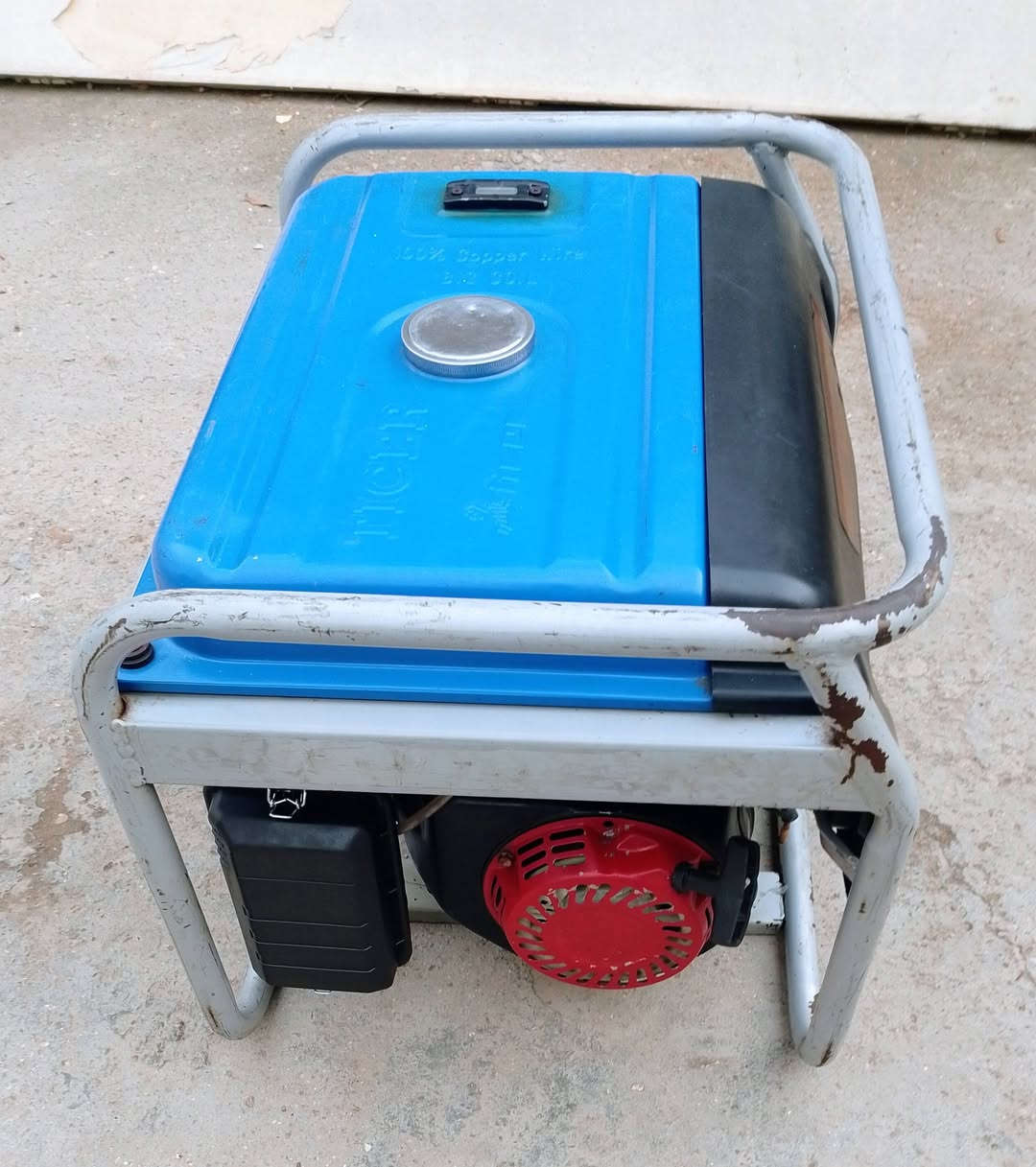 السلام عليكم مولد بنزين تايكر باب اول راس الثور ملف 12 سنتيم نحاس 3 ونص كيغي 15 امبير مولد نظيفه ما دخله تصليح وعلى الفحص كهرباء مستقره اقتصاديه بالصرف صوتها جدا هادئ سعره 190 مكاني بغداد قرب مجمع بسمايه 📱 الهاتف*********** بي واتساب يوجد خدمه توصيل داخل بغداد فقط
