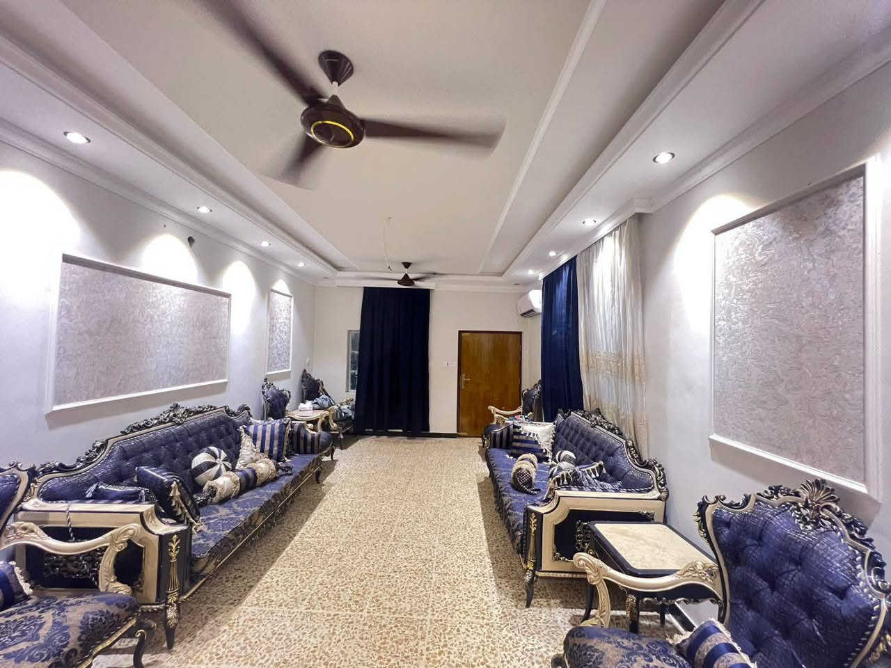 السلام عليكم
مزرعة شاطية على شط 

للأجار او للستثمار 

للتواصل والاستفسار الاتصال على الرقم 

***********

تحتوي على بستان + منزل مأثث بالكامل 

استقبال + صالة + 2غرف نوم +مطبخ + صحيات حمامات 

المكان المدائن سلمان باك منطقة اصطيح مجاور  الشارع العام 
شارع تبليط + ماء و كهرباء
