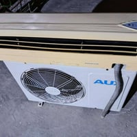 سبلت 1 طن كامل غاز جديد تبريد يخبل نضافة كدامك نوع AUX يشتغل مولد + وط...