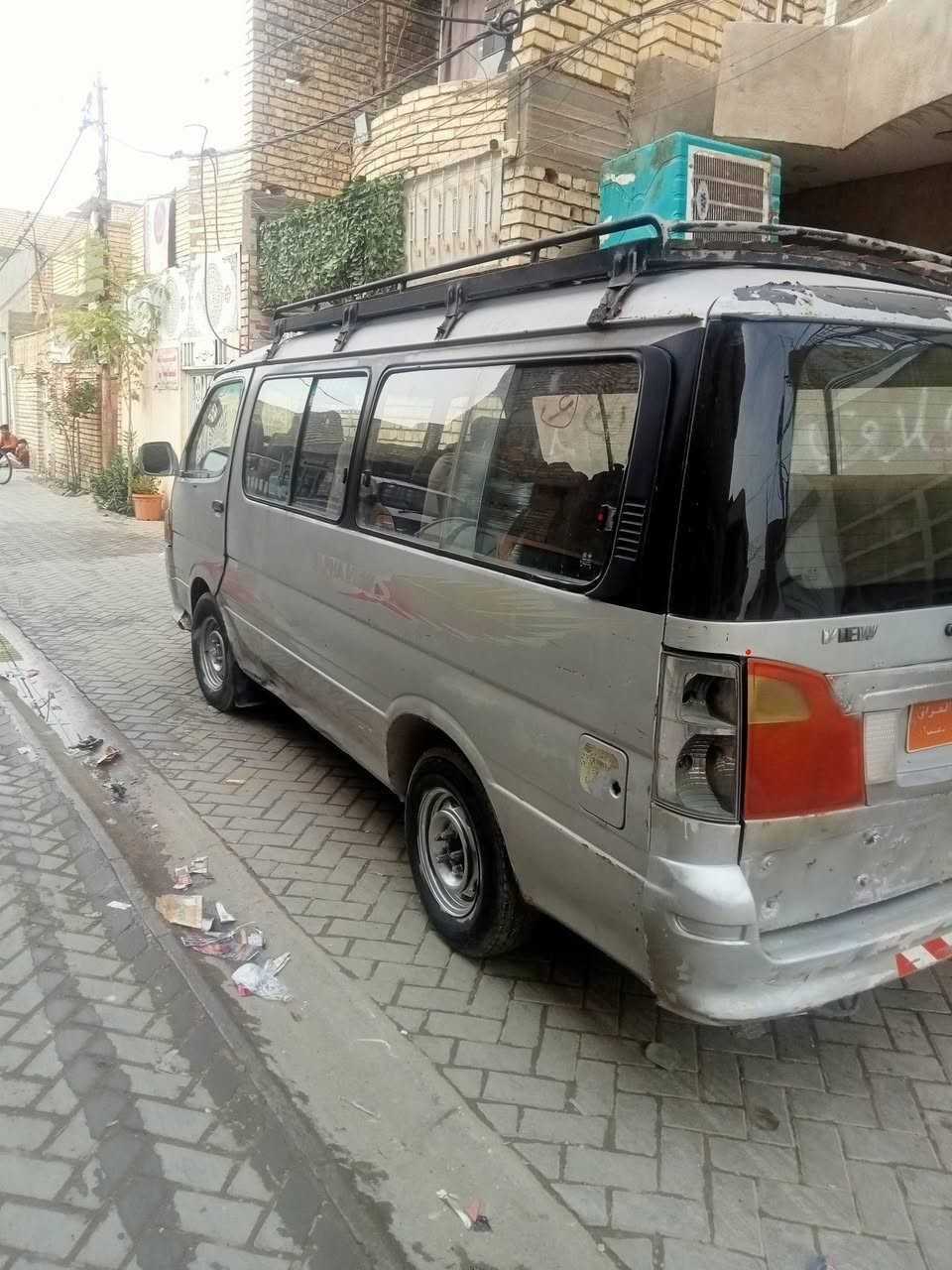 السلام عليكم فتون للبيع سيارة مجفته جديد وصدر جديد لا ضربه ولا صبغ تايرات نص عمر السياره اريده بيع او مراوس السعر16 رائعيه با العبيدي بس ماواصله هذ رقمي ***********
