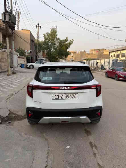 سياره سليتوس بيضة جديده 
ماشيه 12 الف قابل للزياده 
السياره ع ايدي ونظيفه ضربه وحده مابيه 
فول مواصفات عدا بانوراما 
*********** واتساب 
*********** الخاص 
مكاني بغداد حي القاهرة بغداد
