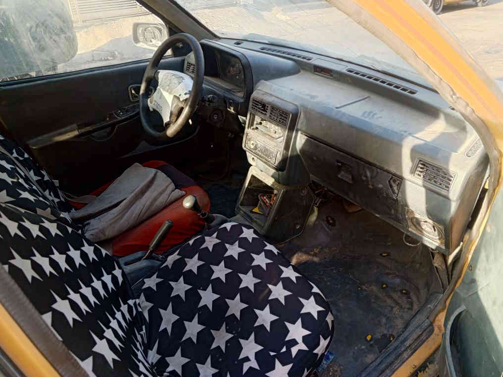 السلام عليكم سايبا البيع موديل 2009 عليهه غيرمه و هئية مليون كلشي مابيهه سياره يوميه اروح ببهه واجي شراي يخابر و يجي اشوف سياره عنوان بغداد المشتل *********** اني ابيع  10 وراق صافي معليه لا غرامه و لا هئية
