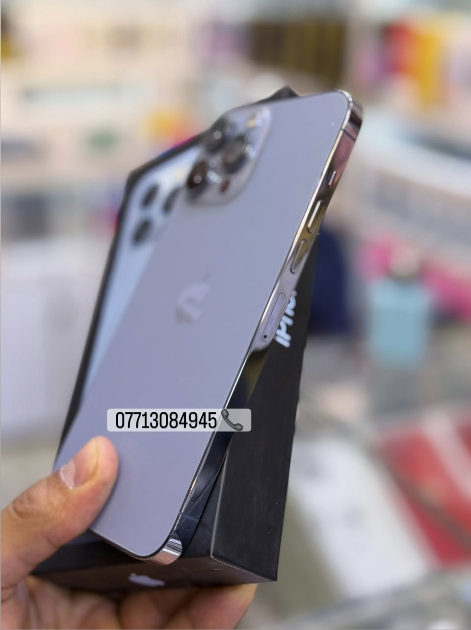 ايفون 13 برو ماكس نموذج M  اصلي اقوى ذاكره 512 نص تيره
بطاريه 92 بلاد نضافه 💯💯 شخط واحد مابي جهاز لا مفتوح ولا مصلح ضمان وين ميعجبك افحص على حاسبه كله نورمال وتر بروف الون مميز ملحقات كامله السعر 735 الف 
العنوان بغداد البياع شارع عشرين 
 🟦🟦 متوفر اقساط على مصرف الرافدين فقط 👉 
هاتف *********** 📞📞
هاتف ***********📞📞
