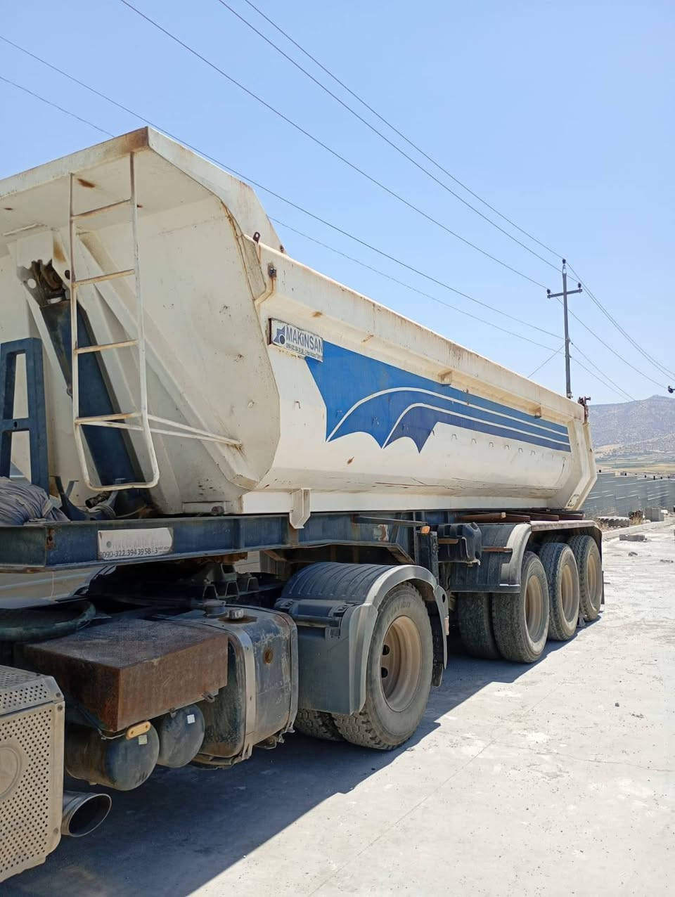 اکسۆر فول مواسەفات
2007

1843

گێڕ کارەبا 

ڕیتایدەر

بۆدیەکەی لەسەر  ڕەپتە

بەناوی خۆمانەوەیە
***********
***********
