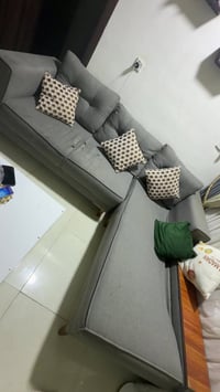تخم للبيع ب 200 الف وميز مال تلفزون 75  الف مع طبله 30 الف للبيع 07705...