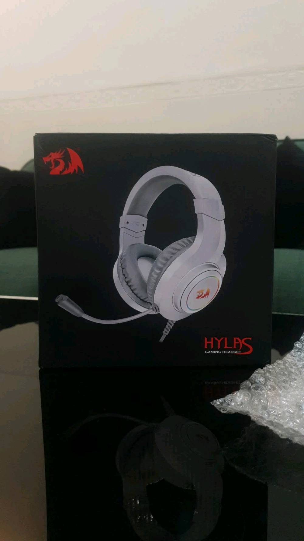 السـلـام عليكـ۾

سماعة ريدراغون كيمنك للبيع
مواصفـــــات🤦🏻‍♂️: 

_عازلة للضوضاء والصدى بشكل جزئي
_اضاء  RGP ملون
_ميكرفون عالي الوضوح

تتوافق وي اجهزة الكونسل والـPC والموبايل
السعر» 25 الف وبيها مجال
مكاني بغداد