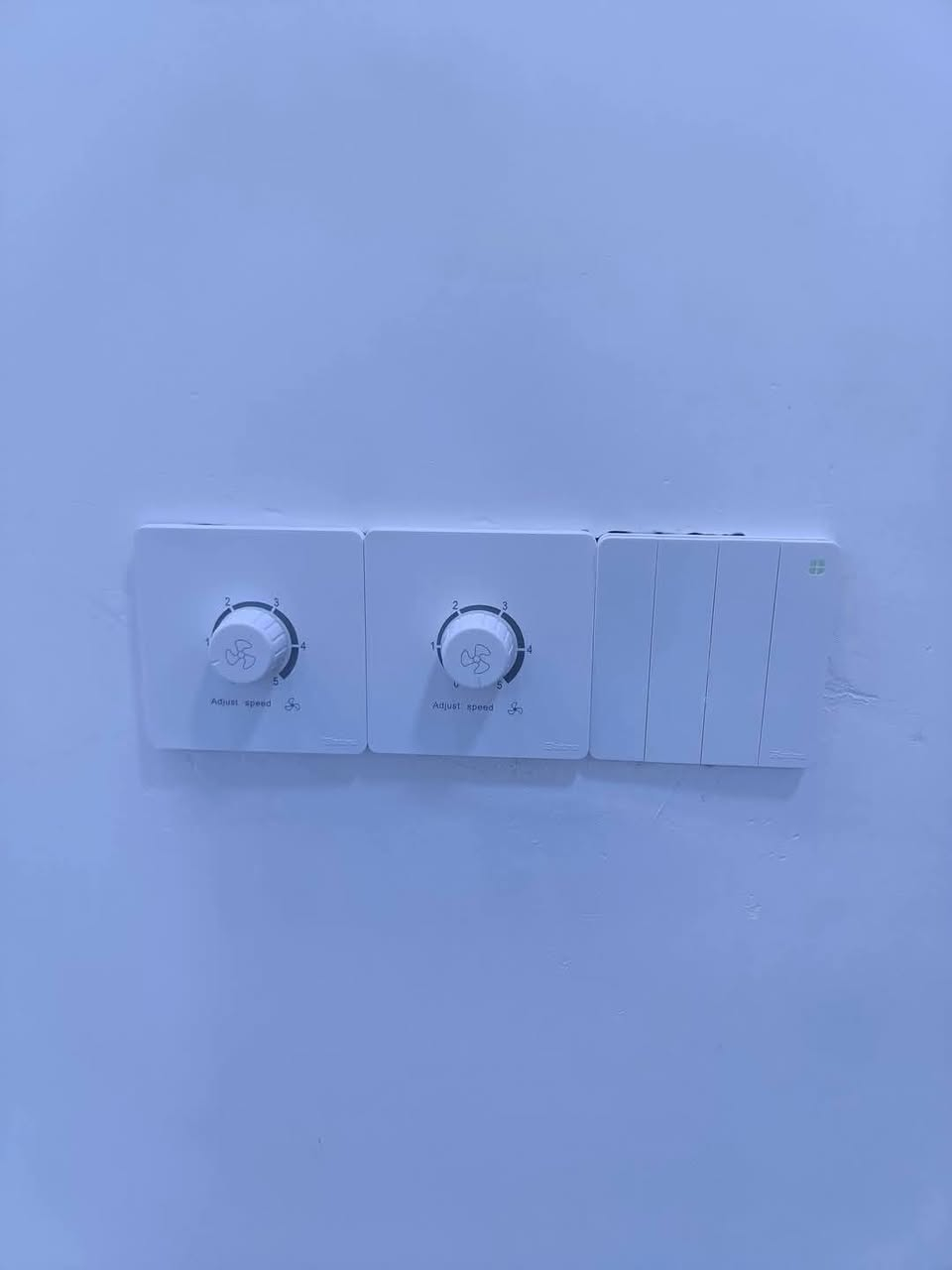 تسليك محسوب، توزيع مدروس، شغل مضمون.
لأن مرحلة التأسيس ما تنعاد ⚙️💡

كل منزل نسّلمه... حكاية نجاح جديدة.
تأسيس كهرباء بمعايير هندسية دقيقة ونتائج تُبهر ✨

 
📞 للتواصل \ ***********
