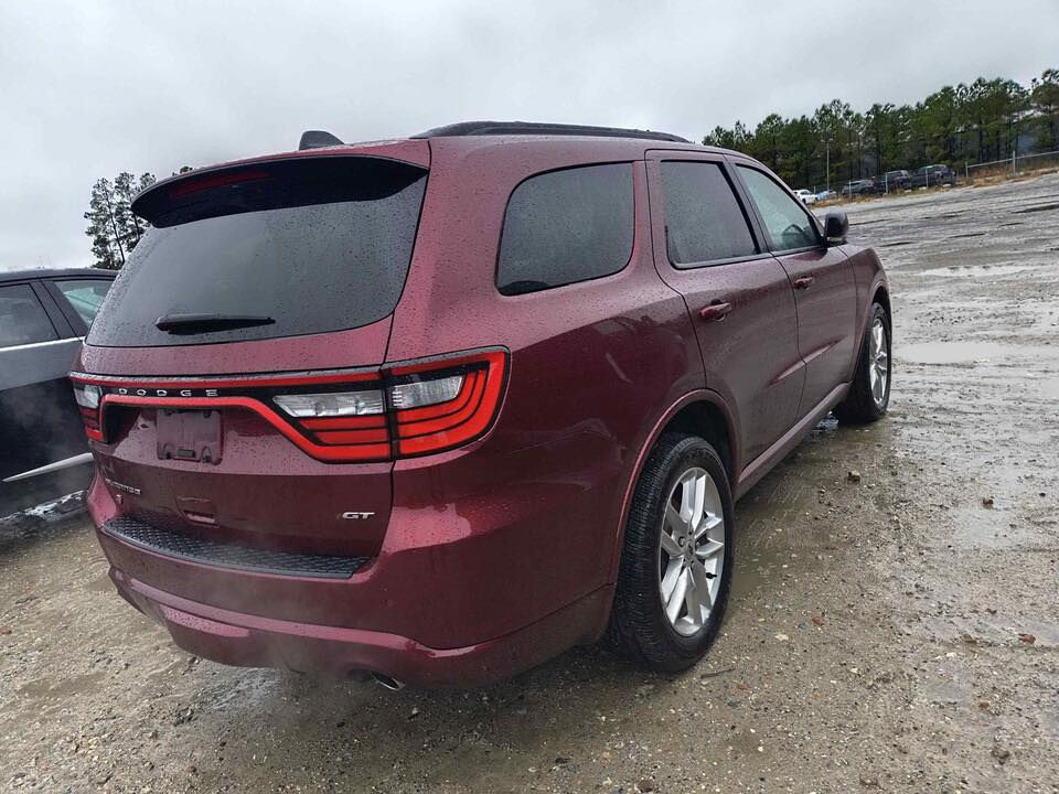 للبيع دودج دورنگو شبه الآكلين 2024 / فوول
السيارة منقولة على البصرة قريب جدا الوصول ماله 
تريد تروح انته ادخله وتجي بيه من البصرة قيادة او معقب السيارة لاضرر ايرباك و لا راديتر بحساب بچم كبس خلصان من التصليح.. 

 وانشالله مهل و شافيك كل الخير 

❗️❗️مواصفات فوووول 

فتحة سقف 
تشغيل عن بعد (Remote Start)
رادار امامي (تحديد مسار)
رادار جانبي (نقاط عمياء)
رادار خلفي (التحذير من الاصطدام)
اوتو ستارت Auto Start 
اوتو ستوب Auto Stop
كشنات جلد+خزن ميموري
شاشة كبيرة لمس
حساسات خلفية+ كاميرا 
وضعيات القيادة
شفتات استيرن+تحكمات استيرن
مانع انزلاق+ABS
منافذ AUX+USB

 مبايل ***********
