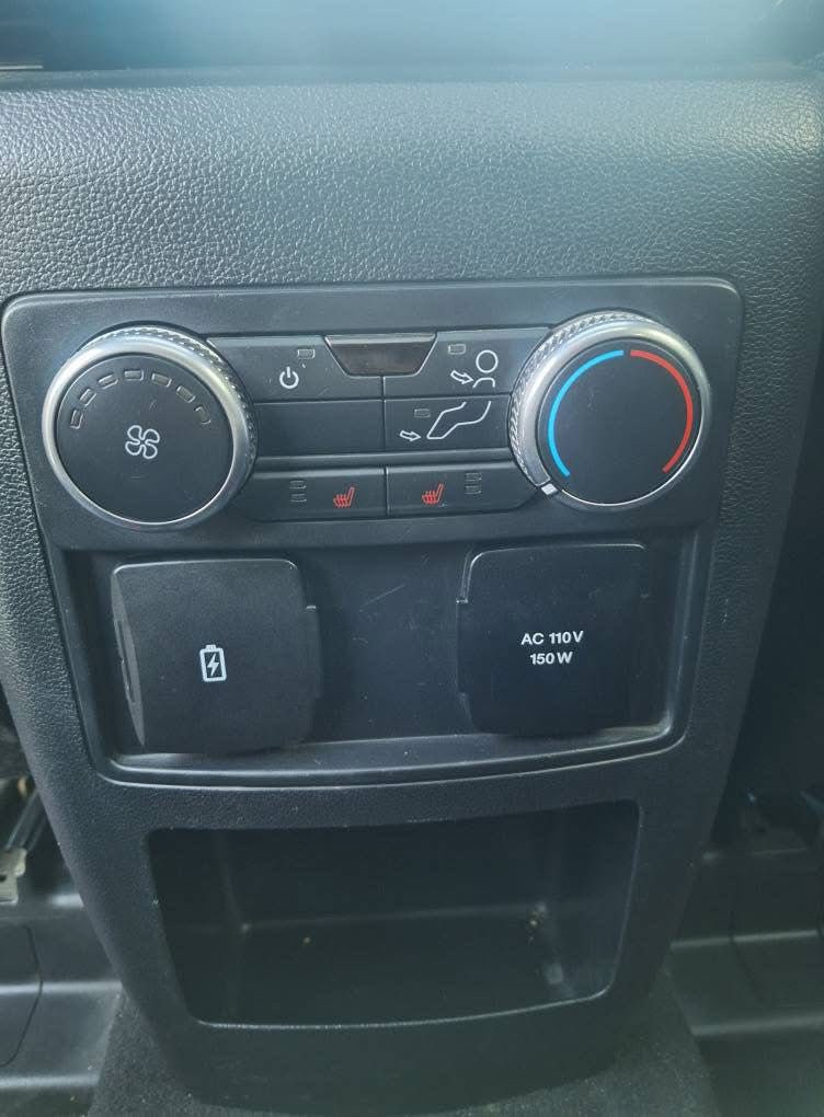 فورد اكسبلورر ٢١ فول ١/١ لمتيد
ضرر باب سكن صبغ
*********** مكانها كركوك
سعر ٢٥٠$
