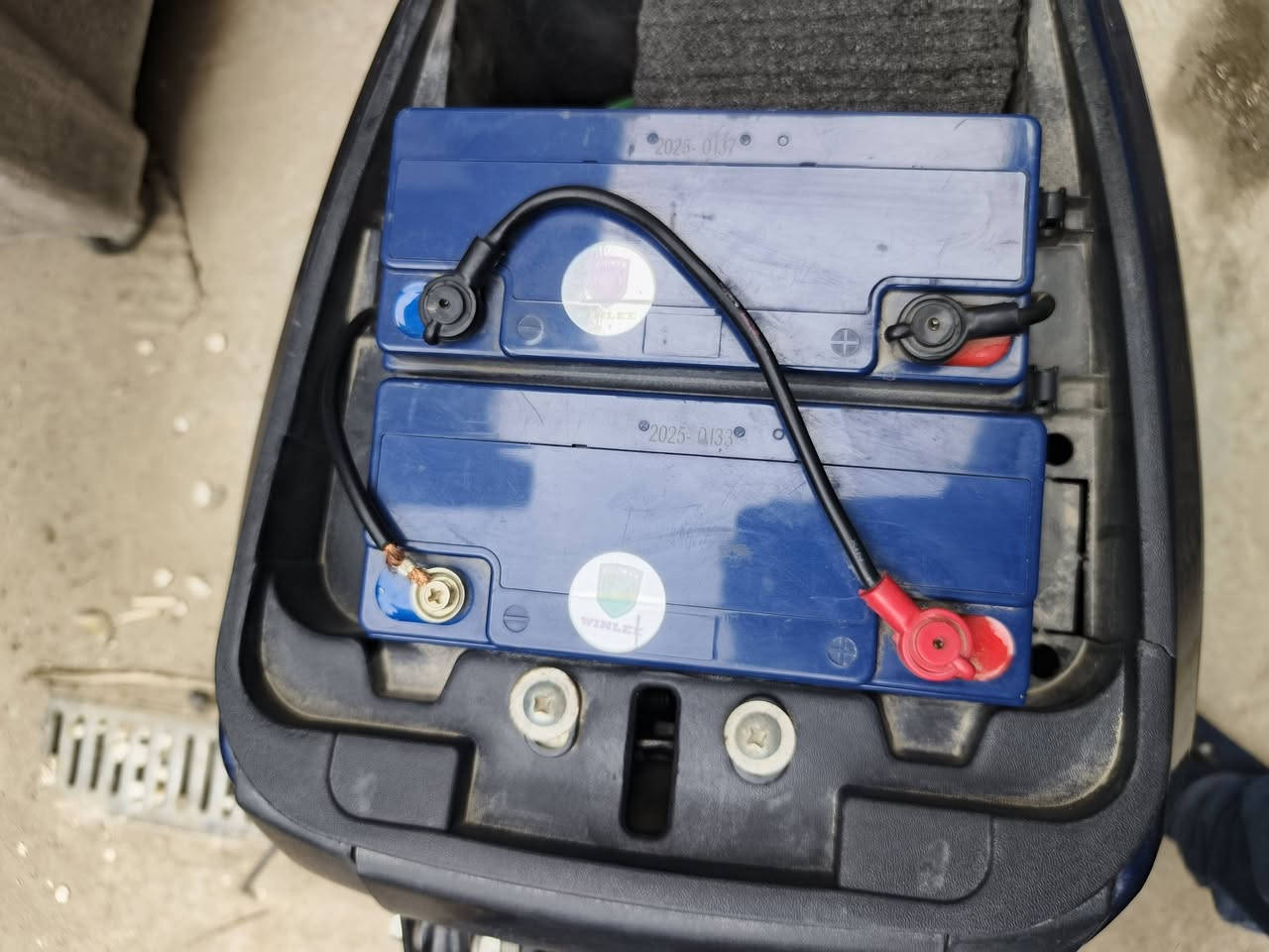 دراجه R9 للبيع ٥ بطاريات ٣٢امبير نظيفه جدا برغي ما مفتوح بيه سويجات ٢ بصمات ٢ جهاز انذار سرقه مع بلوتوت  mp3 بيه ضرر بسيط بالصفحه اليرى موضحه بالصور  من اشتريته هيج حاله البطاريات ١٠٠٪  اشتريته بشهر الثالث موديل ٢٠٢٦ مع شاحنه اصليه  مكاني ساحه عقبه للاستفسار التواصل على الخاص السعر ٣٧٥ وبي مجال بسيط


**إذا كنت صاحب هذا الإعلان وتريد حذفه لأي سبب، رجاءا أرسل رسالة إلى الدعم الفني**