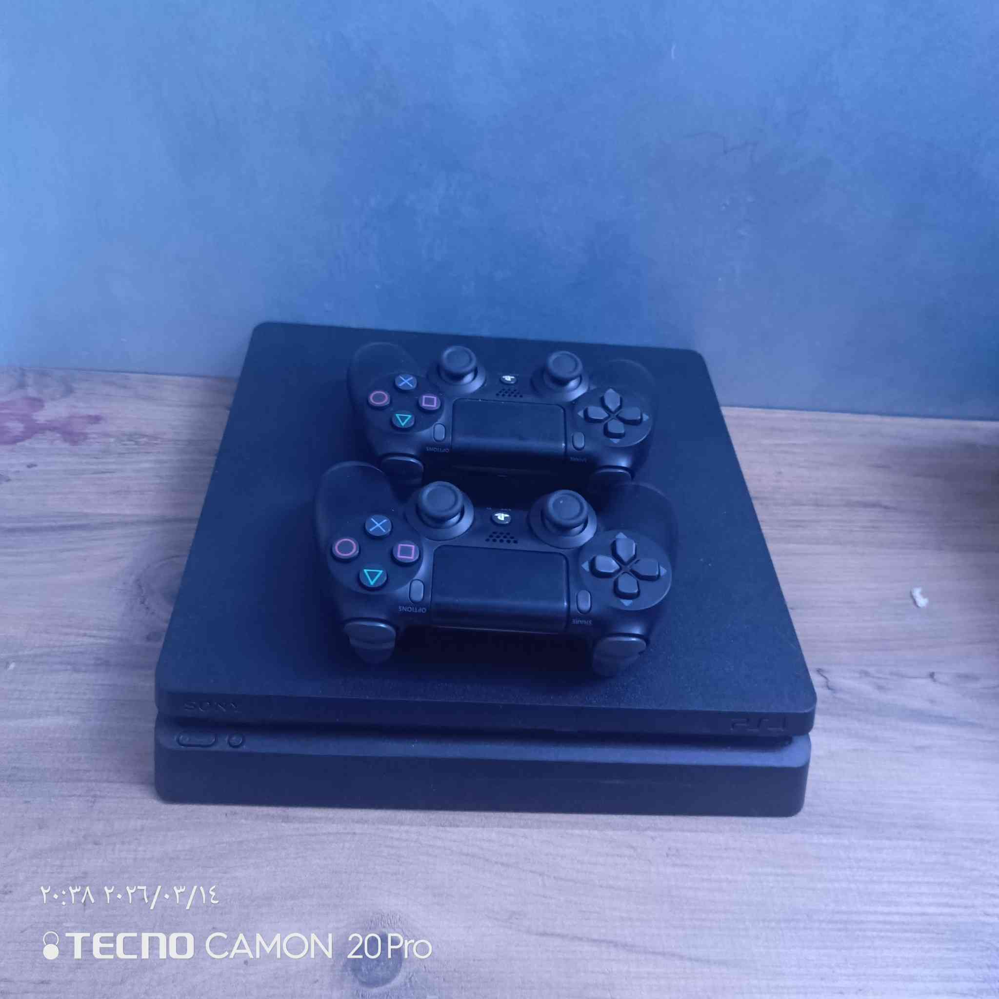 بلي ستيشن 4 مهكر نظام 9 وا ذاكرته 500 واجي وياه دبل جوستك وا 6 ألعاب وا يوباس 850Vوا هاذا الرقم ‏‪***********‬‏ للاستفسار
