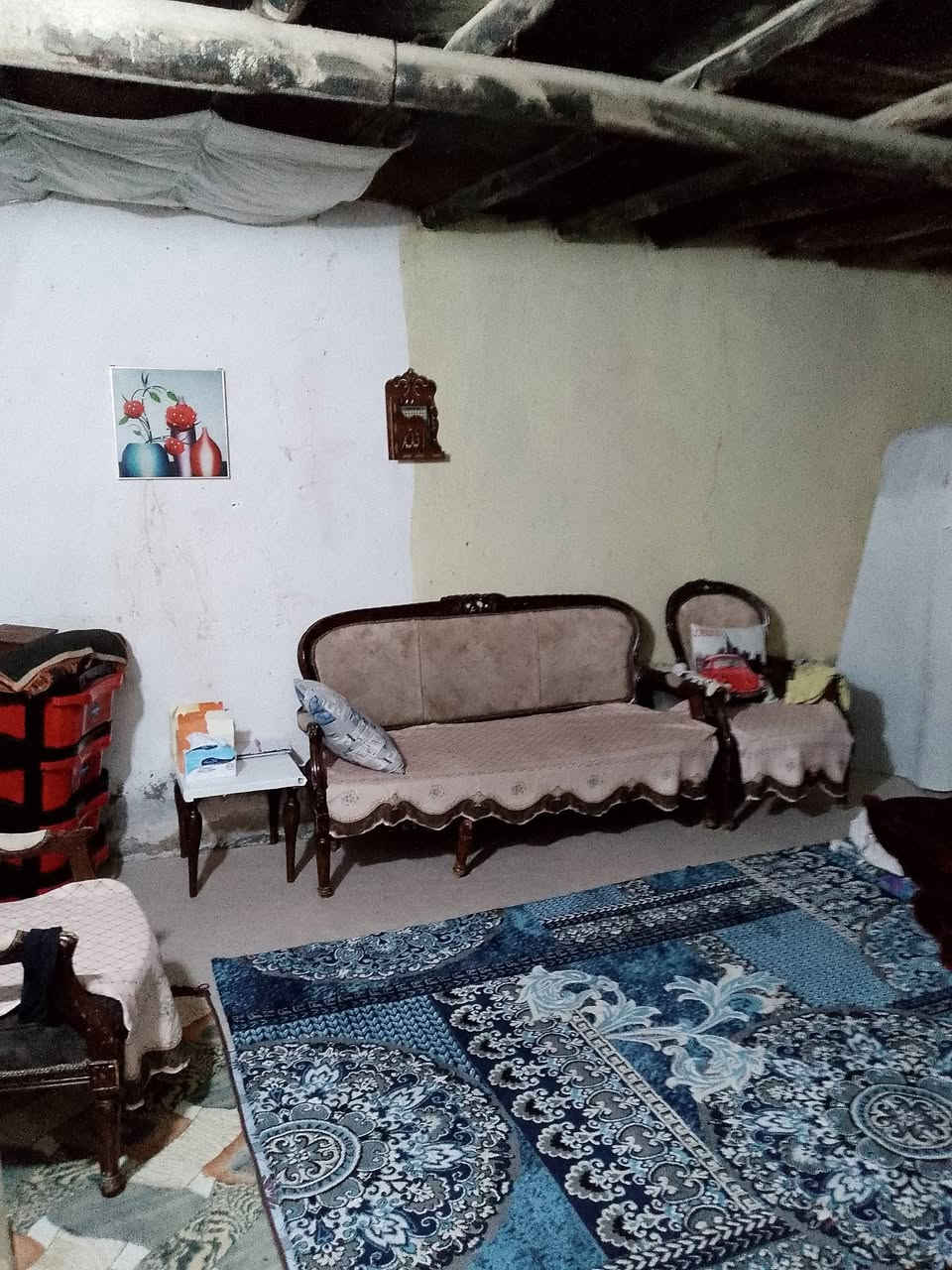 سلام عليكم بيت حواسم للبيع مسقط شارع الشركه ***********
