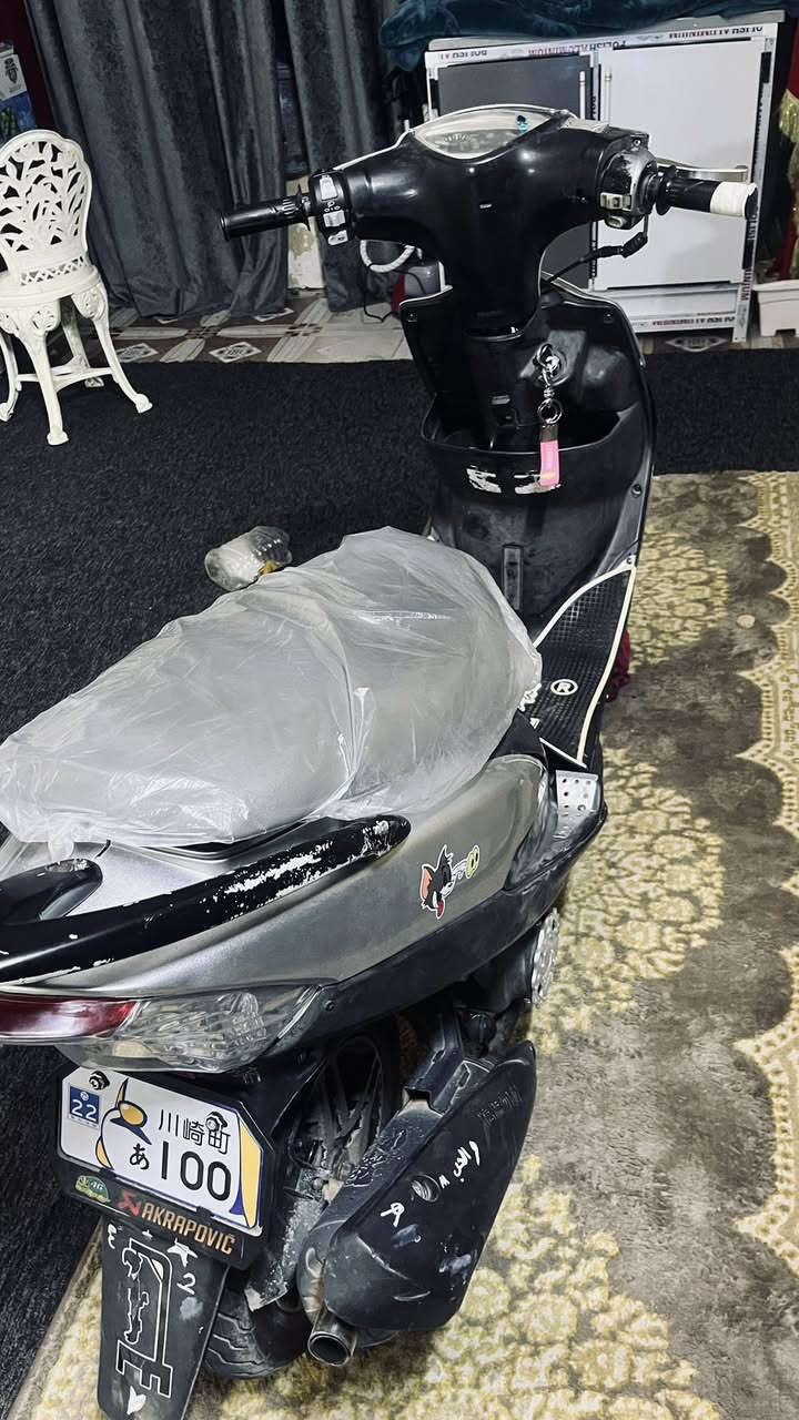 سلام عليكم ماكس عدله لبيع دراجه مافتوحه نكره سلف هندر كهربايات باتري كله شغاله وباله نجمه دراجه مزوده بس كفرات تجاري سعر 725 وبيه مجال


**إذا كنت صاحب هذا الإعلان وتريد حذفه لأي سبب، رجاءا أرسل رسالة إلى الدعم الفني**