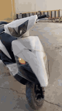 ماكس ثعلب 
مكينه تشك الكاع 
شغاله سلف هندر نكره
شلعه قويه 
سعر650 مكان بغداد كراده 
***********
