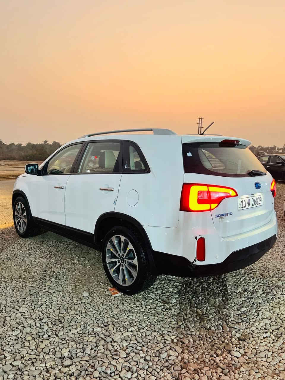 السلام عليكم 
سورنتو 2015 خليجي 6 سنلدر فول مواصفات بصمة تشغيل +بصمة ابواب كشن كهربائي سياره جديده كلش مكفوله ماشيه 140 الف 
7 راكب
رقم بغداد دولي سنويه مجدده 2030 مشروع وطني بأسمي
السعر 193وبيها مجال بسيط
العنوان بابل 
***********
