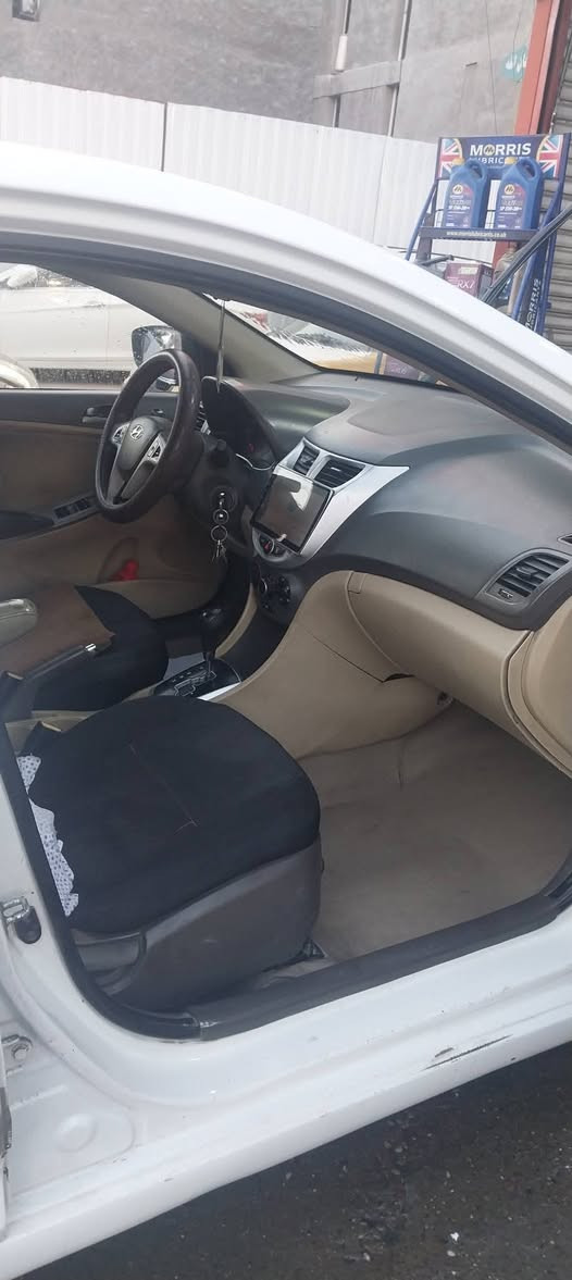 السلام عليكم اكسنت 2014 خليجي ماشيه 285 الف سيارة كامل مواصفات فتحه سقف دسك4 ويل كاب5 كروم
محرك 1600 دوش التبريد بحاجة إلى شحن غاز فقط السعر 86 ورقه وبيها مجال  رقم السياره بغداد عنواني بغداد صليخ رقم الهاتف ***********
