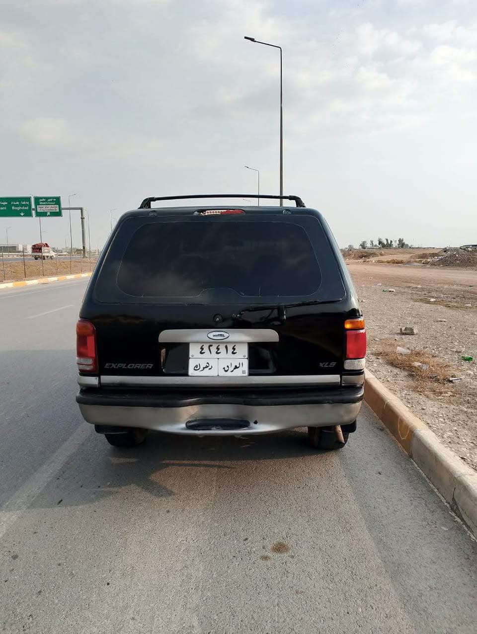 فورد اكسبلورا موديل 1999
رقم دهوك به شه رتى ته حويل 
١ پارچه سبوغ 
گير مه كينه كاره بايى ته حويل به شه رت 
سعرى ٥٢ ورقه 
*********** أربيل, العراق
