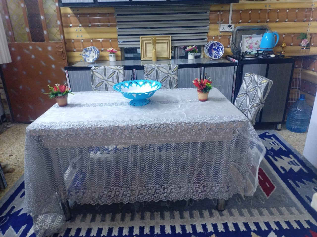 ميز طعام مع 3 كراسي البيع مستخدم
واتساب ***********
