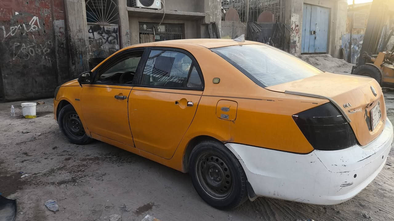 جيلي موبل 2012  
مكينه وكير مكفول 

مصفره هيه وغرامات 

يرادله ترتيب بسيط 

نضافته 100/80

مكاني البصره الزبير 

تحويل ثاني يوم 

سعر 32وبيه مجال 

***********
