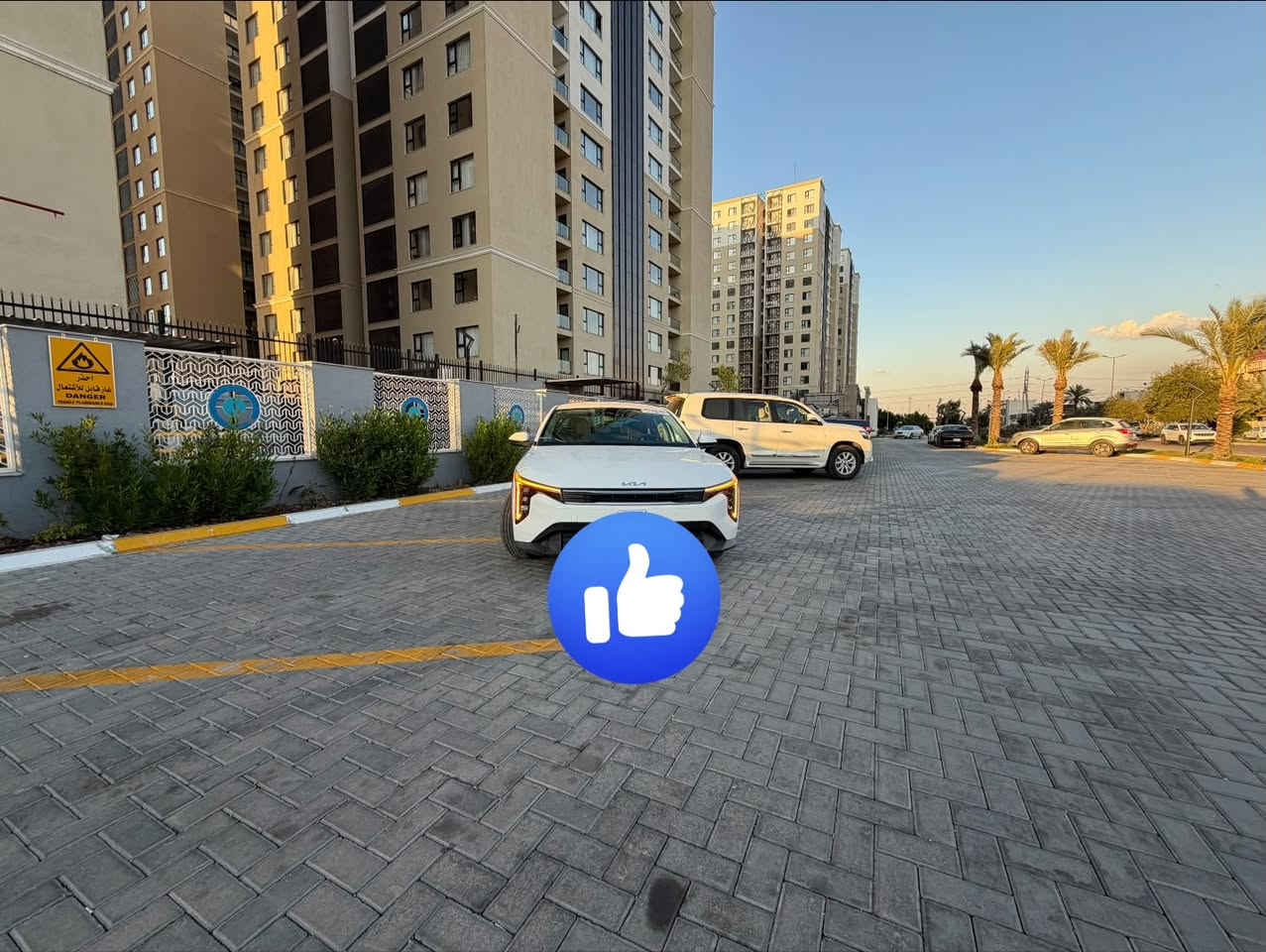 السلام عليكم
كيا k4 
2025
ماشيه ٦٠٠٠km
بعدها بريحه الشركه
محرك 2000
مرقم ابيض بغداد ب اسمي 
اني مستوردها ومصلحها تصليح درجه اولى 
اللون ابيض 
مواصفاتها معروفه 
بصمه وشاشه وتشغيل عن بعد ورادارات 
تمشي عل بانزين العادي 
ارضيات بيها شركه ريزلاين مع ارضيه صندوق 
جاهزه 100% 
حادثها الجاملغ الامامي عكس السائق وحافه البنيد
السعر 168 وبيها مجال 
***********
