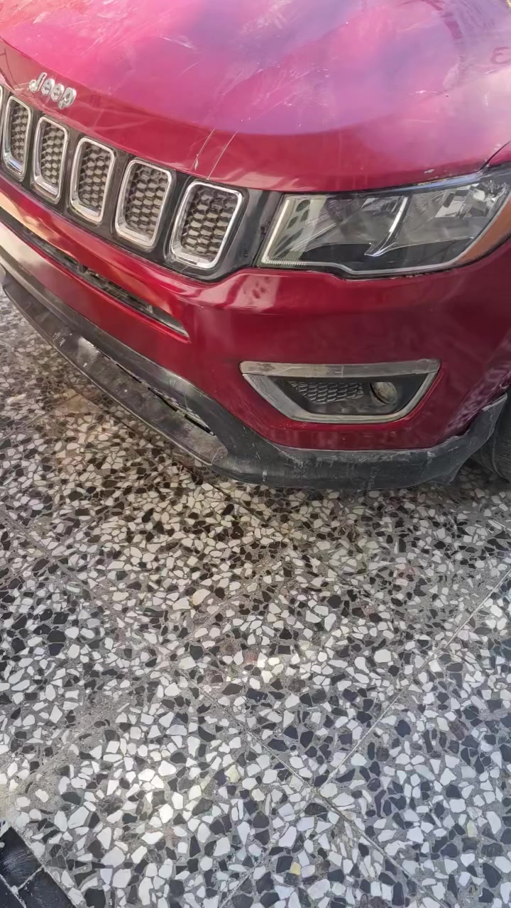 للبيع جيب كومباس مضروبه ومعمره غراضها كلها موجوده رقم دهوك السياره فول مواصفات بيع مستعجل موديل 2019 السعر 80 ورقه بيها مجال مكان السياره ديالى   ***********
