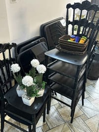 طاولات تصفية • ١٥ كرسي • مقابل مستشفى الحسيني