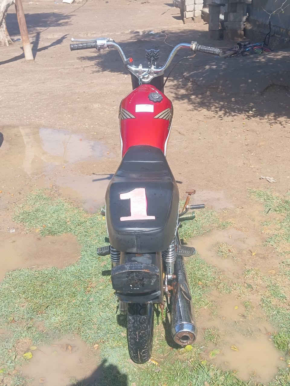 سلام عليكم دراجة نامة للبيع كلك كلك دراجة حلوة ونضيفة محرك نضيف مبدل ولفات محرك رابيدو  الشراء بية خير ويدلل مكاني بين الشطرة والغراف قرب جامعة الشطرة السعر خاص أو الاتصال الرقم ***********
