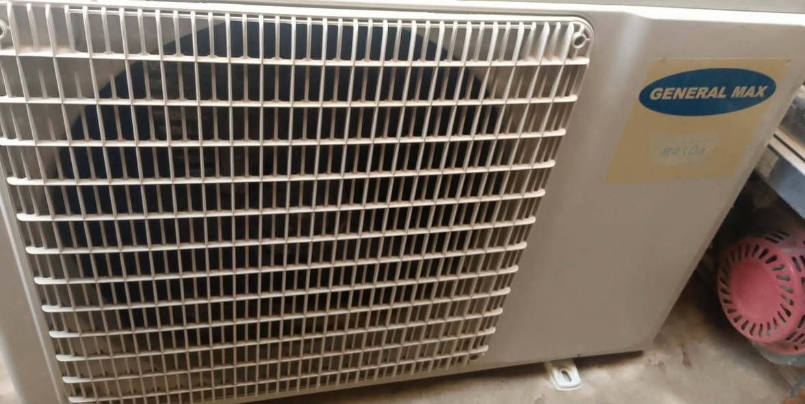 سلام عليكم 

سبلت جنرال طن ونص مستعمل قليل ملحقاته وغاز كامل 

سعره 250 قفل 
اتصل ***********
